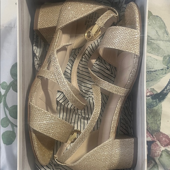 Db Studio Shoes - EGold Strappy Kids Hills